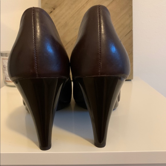 Kenneth Cole Reaction Open Toe Chunky Heels - Picture 6 of 9